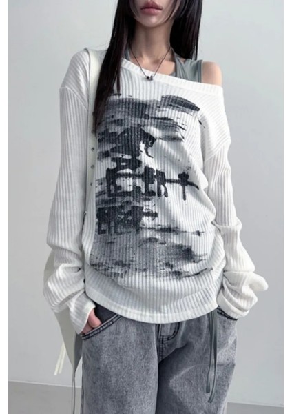 Beyaz Vintage Lost Omuz Dekolteli Sweatshirt