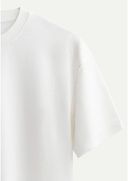 Unisex Bisiklet Yaka %100 Organik Pamuklu Kalın Dokulu Own World Baskılı Oversize T-Shirt - Ekru fırsatları