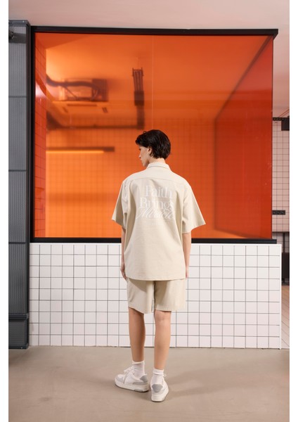 Apaj Yaka Oversize Baskılı Erkek Gömlek fırsatları