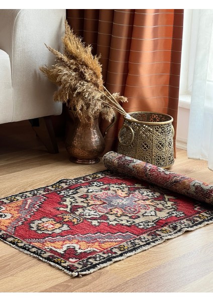52X83 cm Küçük Boy El Dokuma Ender Nostaljik Kilim Yıkanabilir Kilim fiyatları