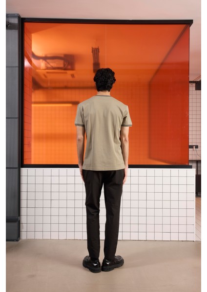 Bisiklet Yaka Çizgi Detaylı Pike T-Shirt fırsatları