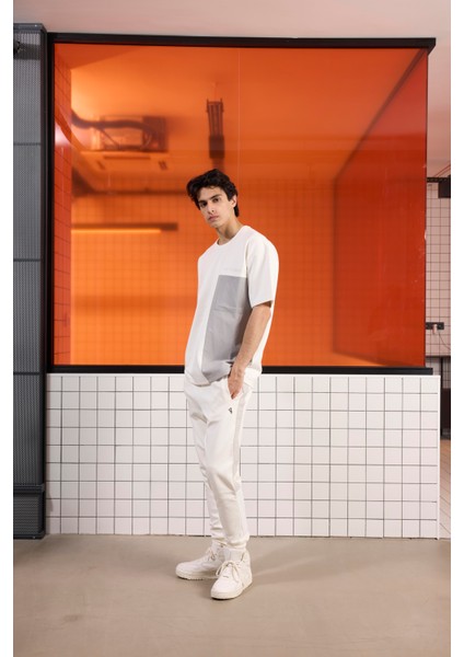 Bisiklet Yaka Cep Detaylı Oversize Erkek T-Shirt fiyatları