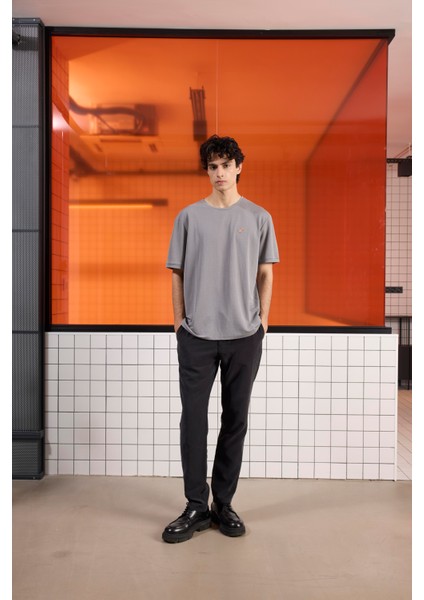 Bisiklet Yaka Logo Detaylı Erkek T-shirt