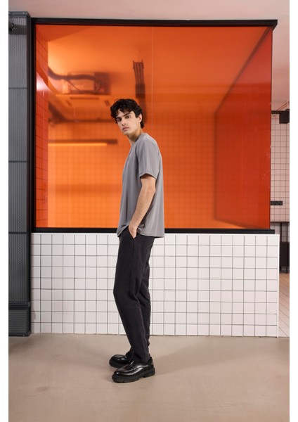 Bisiklet Yaka Logo Detaylı Erkek T-shirt modelleri