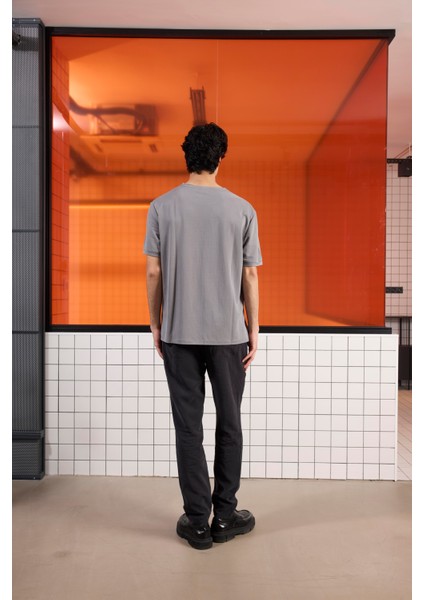 Bisiklet Yaka Logo Detaylı Erkek T-shirt fırsatları