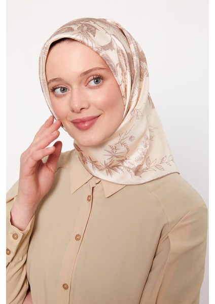 Pudra Soyut Gül Desen Twill Ipek Eşarp modelleri