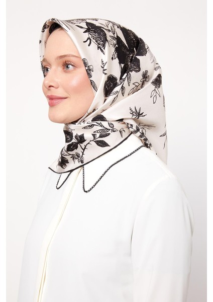 Ekru Soyut Gül Desen Twill Ipek Eşarp