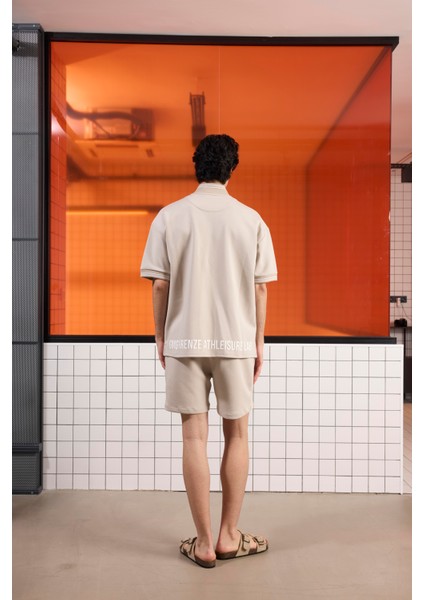 Dik Yaka Pamuklu Regular Fit Erkek T-Shirt fırsatları