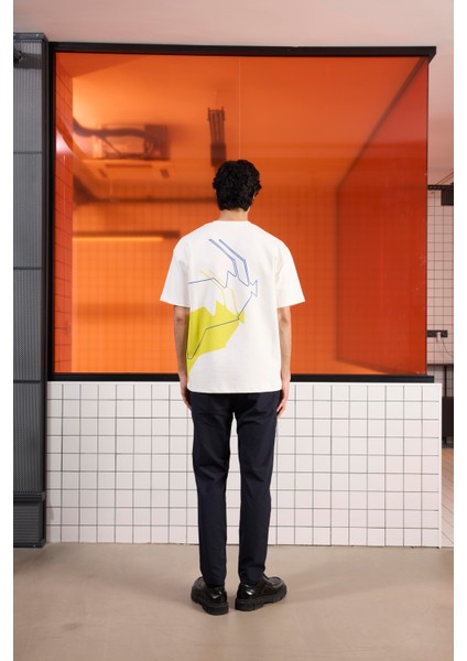 Bisiklet Yaka Göğüs ve Sırt Baskılı Erkek T-shirt fırsatları