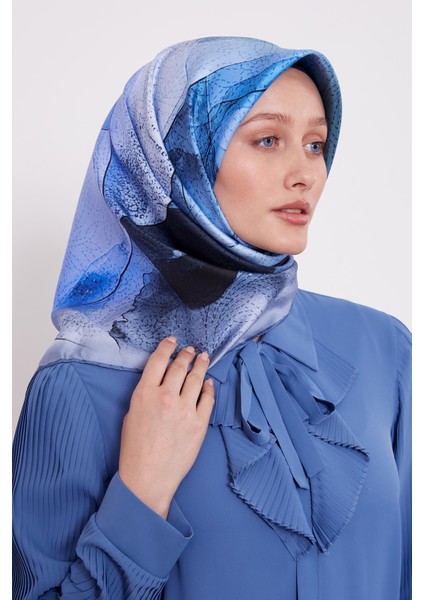Bebe Mavisi Kesik Çiçek Desen Twill Ipek Eşarp
