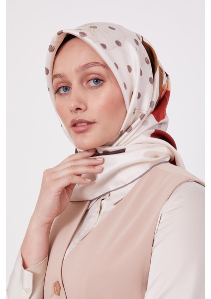 Bej Lotus Çiçek Desen Twill Ipek Eşarp