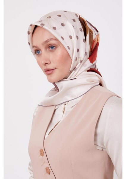 Bej Lotus Çiçek Desen Twill Ipek Eşarp