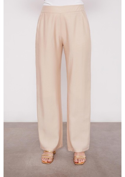 Bej Dantel Detaylı Üçlü Ceket Takım indirimleri