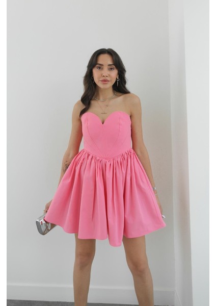 Pembe Kalp Yaka Mini Elbise