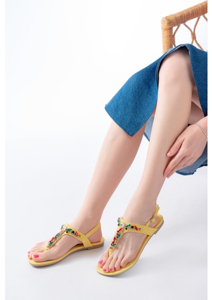 152-1110 Sarı Multi Taşlı Parmak Arası Kadın Sandalet
