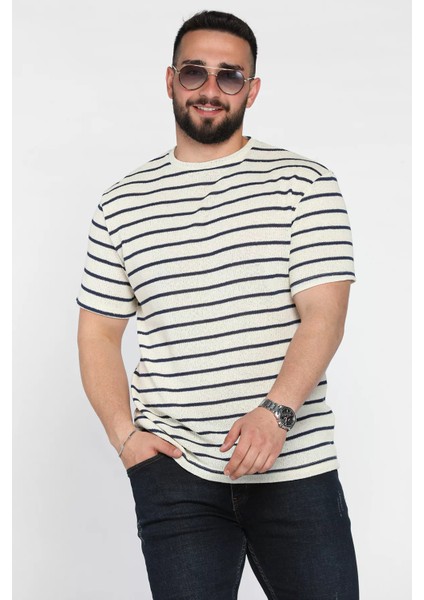 Bisiklet Yaka Çizgi Desenli Erkek Tişört P-00016828 fiyatları