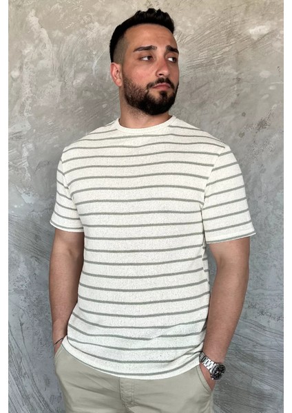 Bisiklet Yaka Çizgi Desenli Erkek Tişört P-00016828