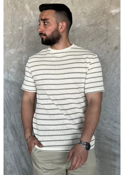 Bisiklet Yaka Çizgi Desenli Erkek Tişört P-00016828 fiyatları