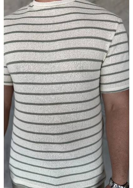 Bisiklet Yaka Çizgi Desenli Erkek Tişört P-00016828 fırsatları