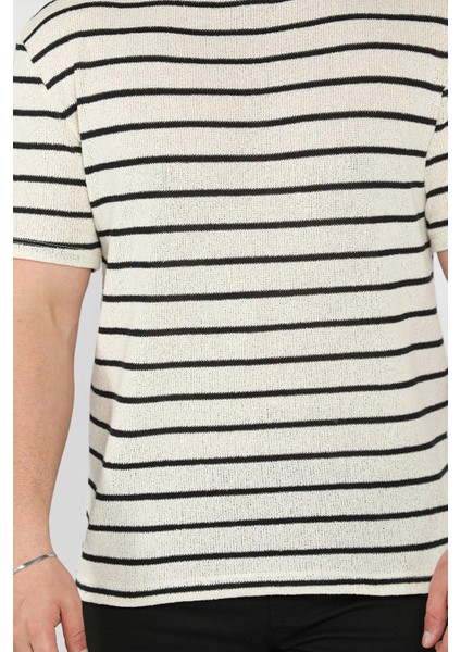 Bisiklet Yaka Çizgi Desenli Erkek Tişört P-00016828 fırsatları