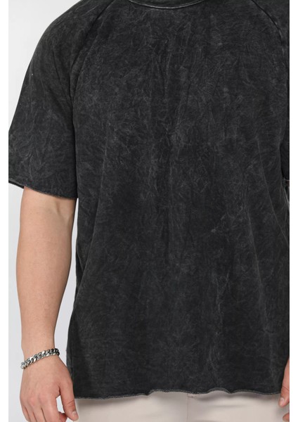 Erkek Bisiklet Yaka Yıkama Desenli Püsküllü Oversize Tişört P-00016197 fırsatları