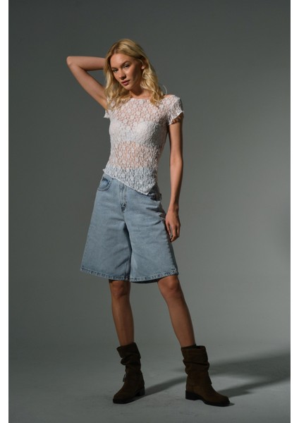 Toka Detaylı Bol Kesim Rahat Baggy Jean Kot Salaş Kadın Bermuda Diz Altı Denim Şort @casoria fiyatları