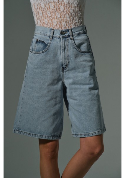 Toka Detaylı Bol Kesim Rahat Baggy Jean Kot Salaş Kadın Bermuda Diz Altı Denim Şort @casoria modelleri