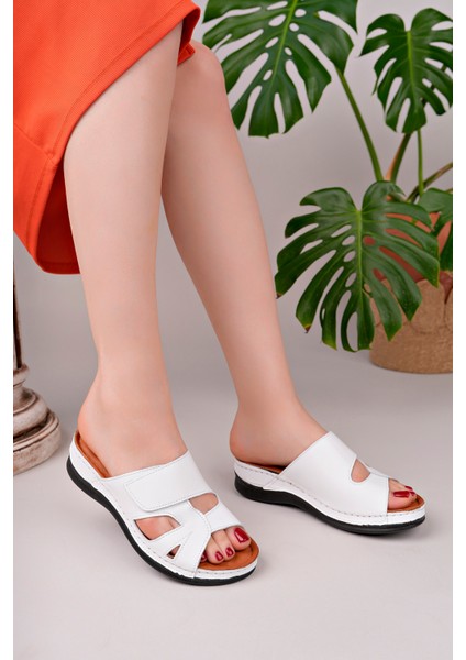 Kadın Hakiki Deri Beyaz Masaj Tabanlı Rahat Terlik modelleri