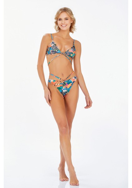 Kadın Tropikal Çiçek Desenli Bikini Takımı 3734