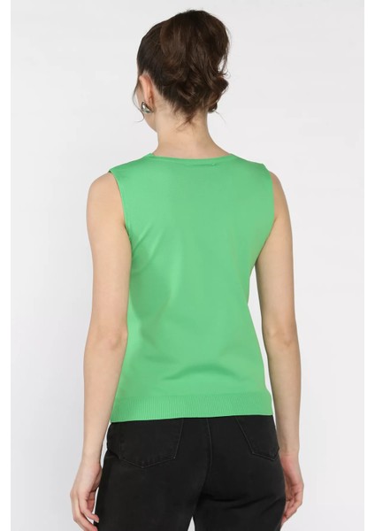 Kadın V Yaka Sıfır Kol Triko Bluz P-00017017
