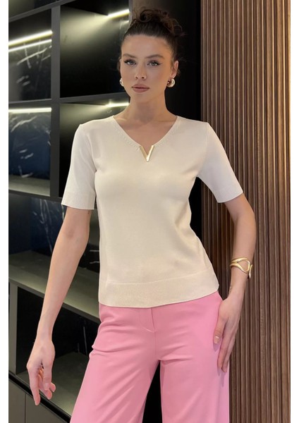 Kadın V Yaka Aksesuarlı Triko Bluz P-00017009