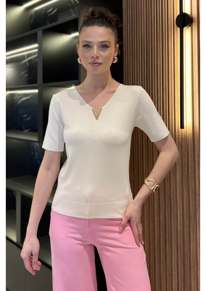 Kadın V Yaka Aksesuarlı Triko Bluz P-00017009