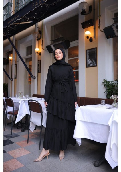 Fırfırlı Çilek Kumaş Elbise