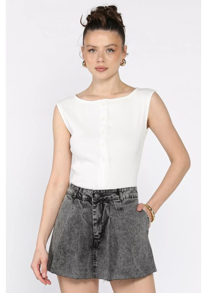 Yüksek Bel Pileli Jean Kot Şort Etek P-00010182