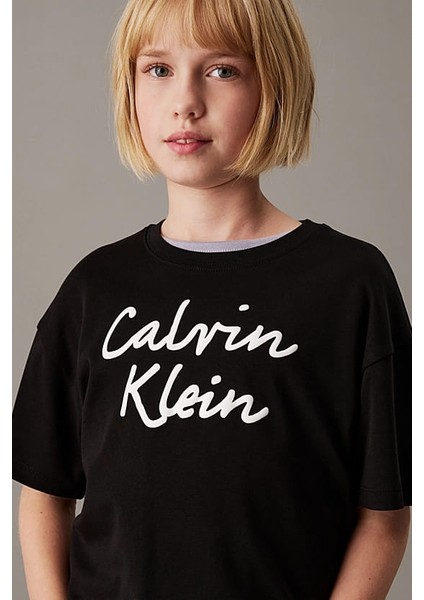 Kız Çocuk Script Logo Boxy T-Shirt - Siyah fırsatları