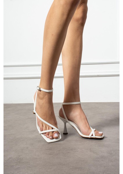 Adalina Kadın Topuklu Ayakkabı Çapraz Bantlı Beyaz Deri