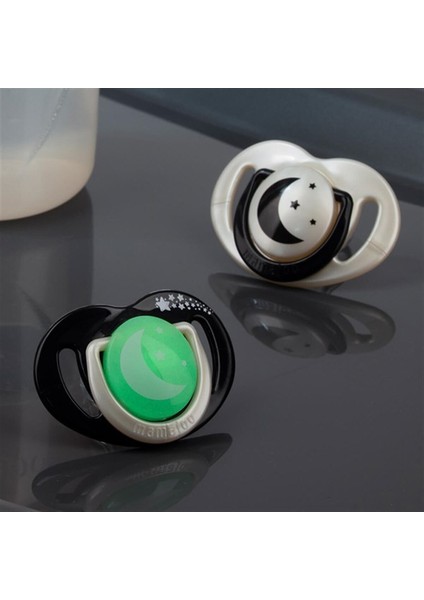 Sterilizasyon & Saklama Kutulu Black & Pearl Desenli Ikili Ortodontik Emzik Gece & Gündüz / 6 Ay+ indirimleri