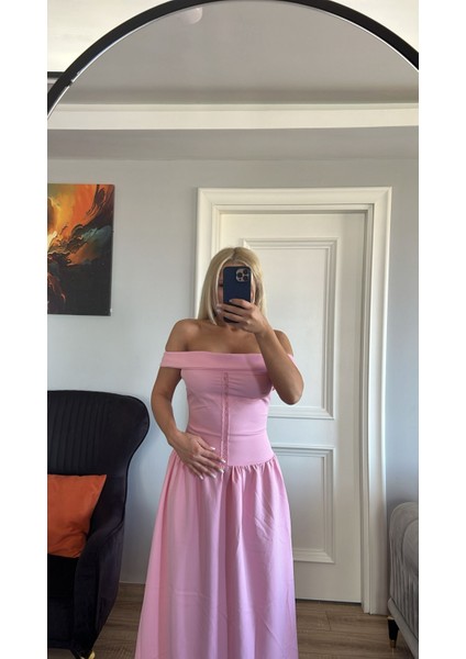 Madonna Yaka Ortası Dantelli Bel Büzgülü Pembe Elbise