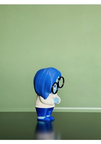 Tersyüz Sadness Figürü (Inside Out Üzgün Karakteri) | Orijinal Koleksiyonluk Oyuncak - Dekoratif Masaüstü Figür