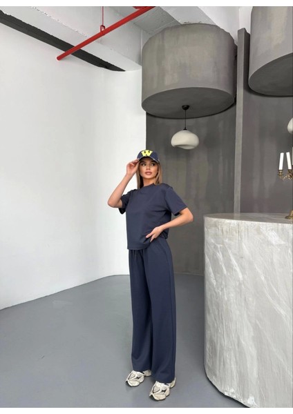 Osy Modal Yumuşak Dokulu Kumaş Kısa Kollu Bluz Rahat Pantalon Ikili Takım- Füme