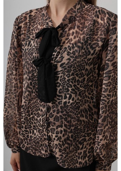 Fiyonk Detaylı Leopar Bluz - Leopar