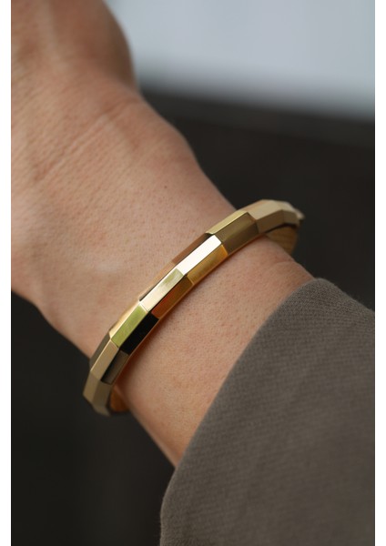 14 Ayar Altın Düz Bombeli Simetrik Kesim Kelepçe