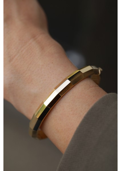 14 Ayar Altın Düz Bombeli Simetrik Kesim Kelepçe modelleri