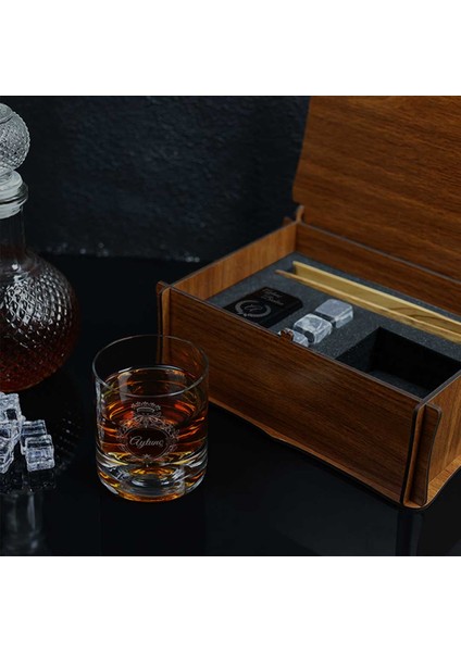 Ahşap Kutulu Vintage Tasarımlı Kişiye Özel Çakmak & Maşa & Taşlı Viski Kadehi Seti
