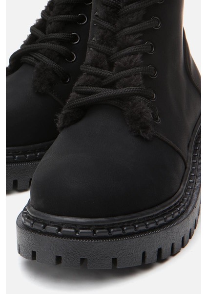 Siyah Kadın Düz Bot modelleri