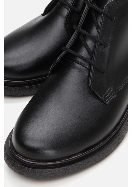 Siyah Kadın Düz Bot modelleri