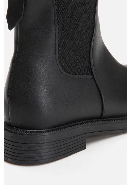 Siyah Kadın Düz Bot fırsatları