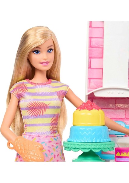 HJY94 Barbie Brooklyn ve Malibu Pasta Yapıyor Oyun Seti