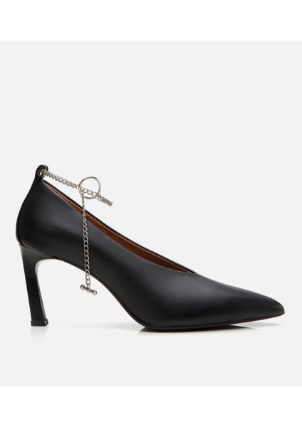 01AYH304190A100 KADIN Deri Siyah Zincir Detaylı Stiletto