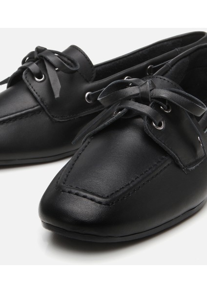01AYH310880A100 KADIN Deri Siyah Bağcıklı Günlük Loafer modelleri